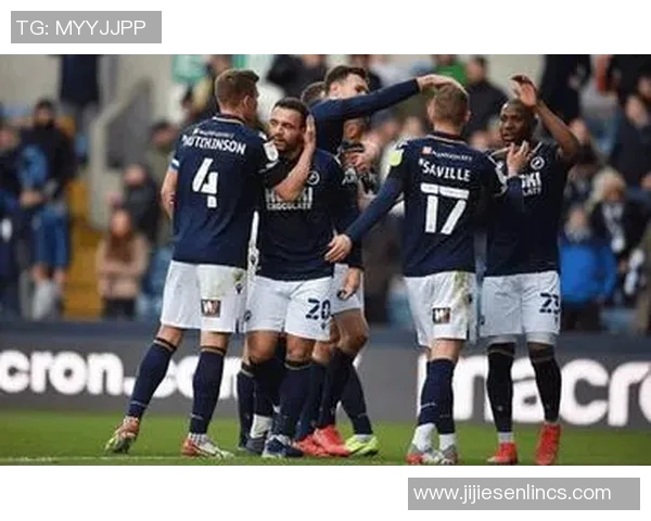 西布罗姆迎战维冈竞技争夺英冠联赛关键三分的激烈对决