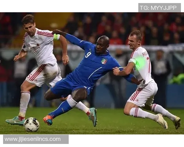 2012年欧洲杯意大利与德国激战回顾精彩瞬间与战术分析