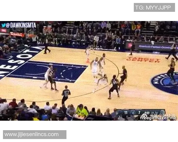 黄蜂对决尼克斯罗斯全场精彩瞬间回顾与分析